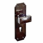 large-6883-bakelite-door-knobs-mot-2.jpg